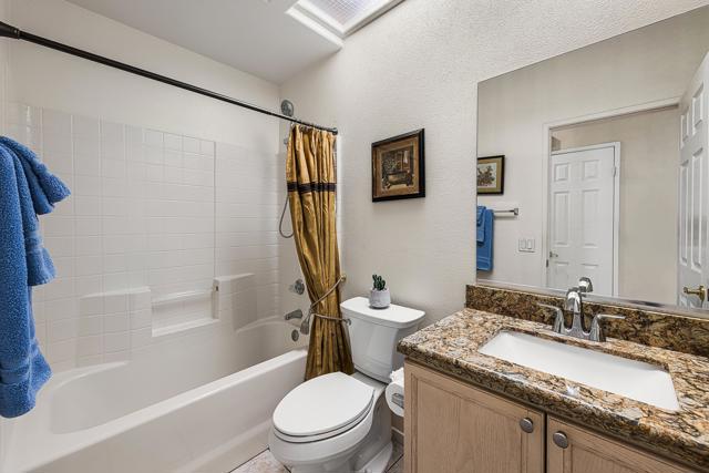 69562 Aruba Court, Cathedral City CA: https://media.crmls.org/mediaz/e8df7b01-fe08-47f6-bb15-16adfda5ab9d.jpg