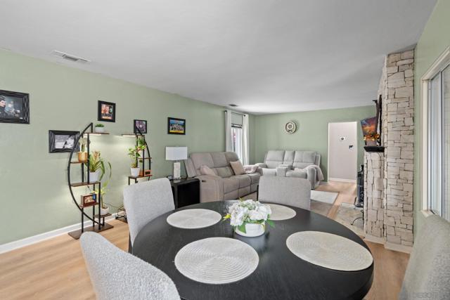1620 49th St, San Diego CA: https://media.crmls.org/mediaz/e8e17f97-19a2-4723-94d2-28e6c4b9f618.jpg