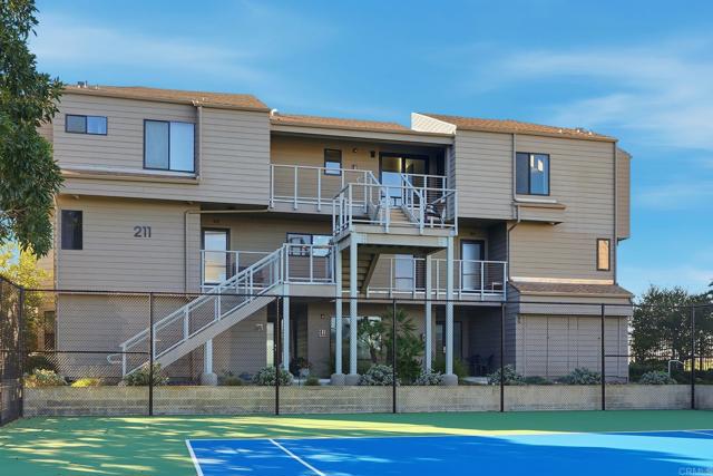 Detail Gallery Image 22 of 26 For 211 S Helix #53,  Solana Beach,  CA 92075 - 2 Beds | 2/1 Baths