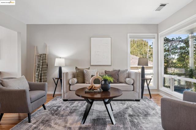 6338 Arlington Blvd, Richmond CA: https://media.crmls.org/mediaz/e8e1c5d1-2459-4af3-951f-07d878e39575.jpg