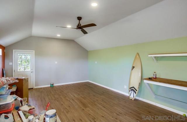 2336 Rancho Diego Ct, Escondido CA: https://media.crmls.org/mediaz/e8e24159-13ad-472e-8b43-b744130da8de.jpg