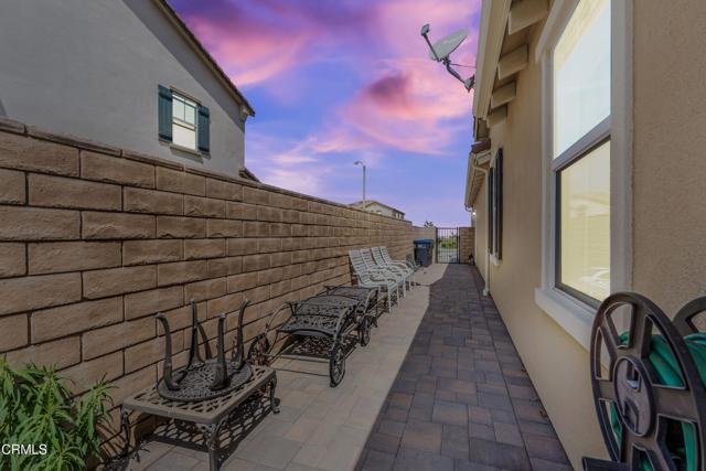 566 Purple Sage Lane, Simi Valley CA: https://media.crmls.org/mediaz/e8e27be6-acc7-4ff7-91c1-15be4d16d182.jpg