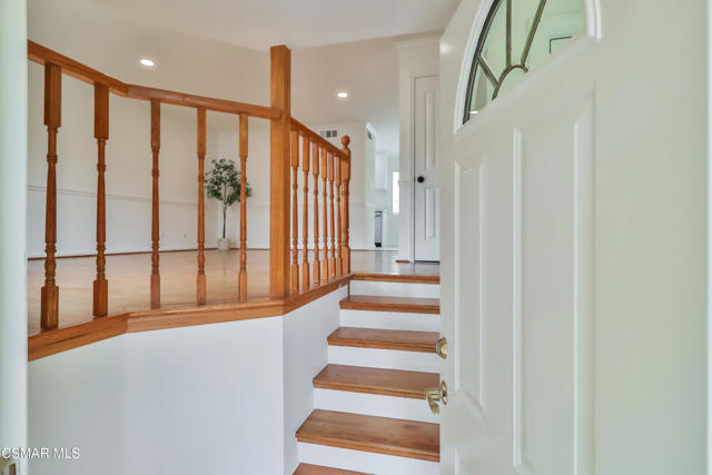 2711 Stearns Street, Simi Valley CA: https://media.crmls.org/mediaz/e8e2c13b-90eb-4b1d-af86-d5048f123206.jpg