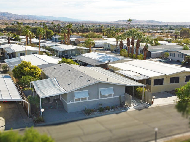 Image 40 of 48 For 14777 Palm Drive  8