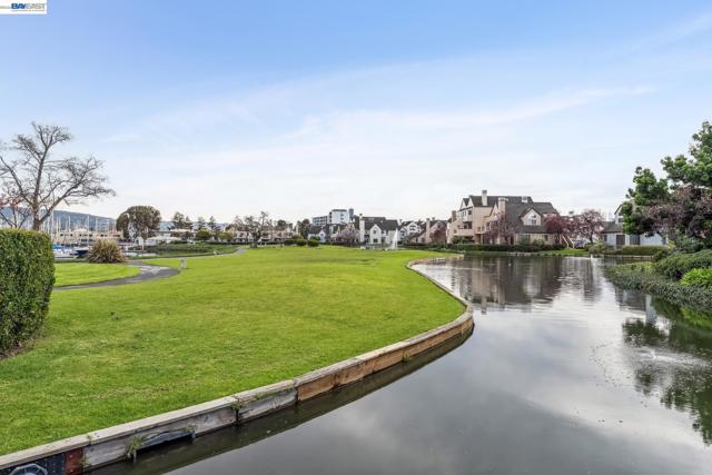 Image 41 of 44 For 9 Regulus Court