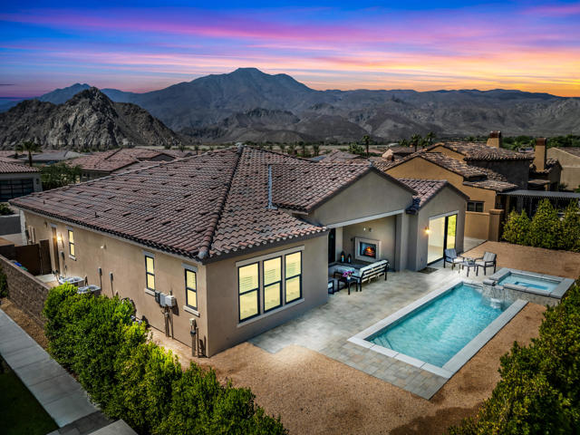 80404 Old Ranch S Trail, La Quinta CA: https://media.crmls.org/mediaz/e8e54a81-7756-4b23-9d03-1dfe6e4c9d16.jpg