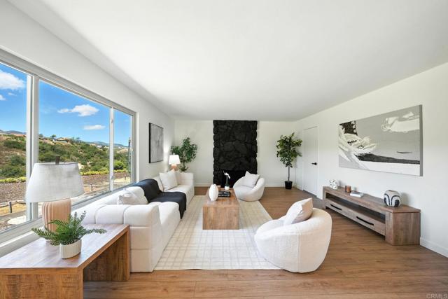 Detail Gallery Image 19 of 47 For 2165 Flying Hills Ln, El Cajon,  CA 92020 - 3 Beds | 2/1 Baths