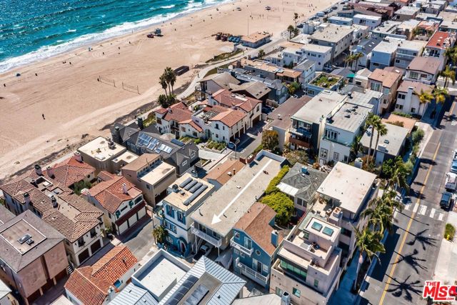 116 35th Street, Manhattan Beach, California 90266, 6 Bedrooms Bedrooms, ,5 BathroomsBathrooms,Residential,Sold,35th,22176385