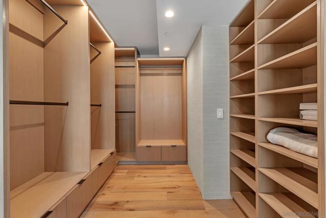 Image 15 of 31 For 1810 Avenida Del Mundo  403