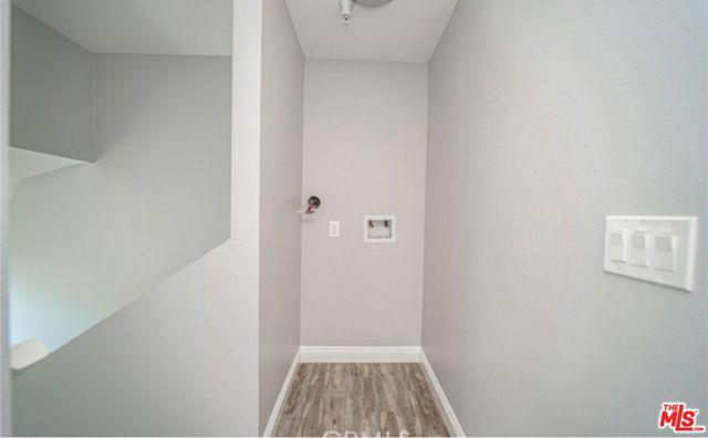 1583 E 41st Street, Los Angeles CA: https://media.crmls.org/mediaz/e8e6ea86-fe4e-4985-81c5-65b7c75bc33d.jpg
