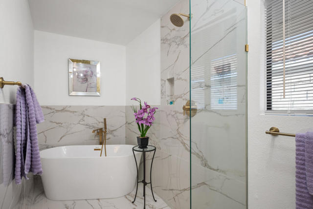 1489 E Francis Drive, Palm Springs CA: https://media.crmls.org/mediaz/e8e76283-7299-4162-b880-b0c68f8145c9.jpg