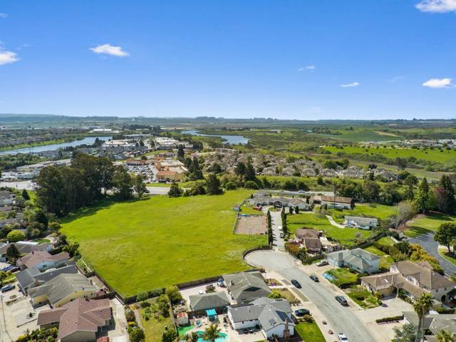 40 Eileen Street, Watsonville CA: https://media.crmls.org/mediaz/e8e7a1da-fe2d-4cc4-af9d-40c9706e84f9.jpg