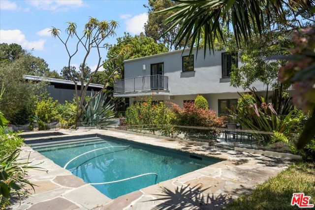 3055 Nichols Canyon Road, Los Angeles CA: https://media.crmls.org/mediaz/e8e90e3a-86eb-420c-9cf8-59d592d91976.jpg