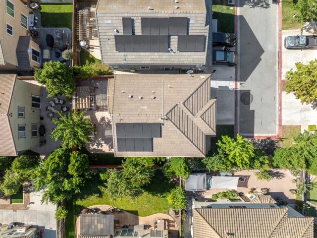 250 Robin Place, Gilroy CA: https://media.crmls.org/mediaz/e8e920ec-80fd-474d-9217-0feef835e1ef.jpg
