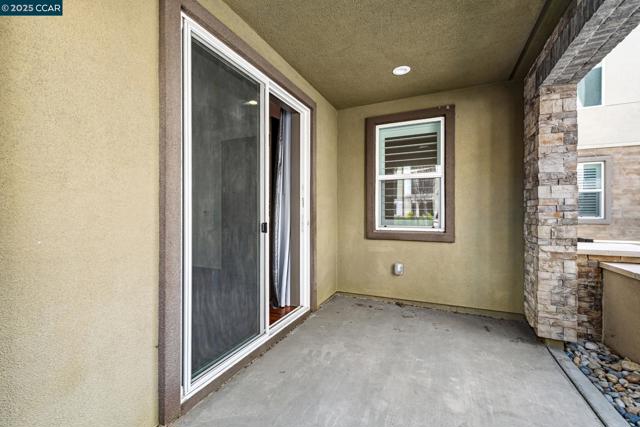 5826 Noba Rd, Dublin CA: https://media.crmls.org/mediaz/e8e92392-a77d-4977-959c-aa2ea65f3ab6.jpg