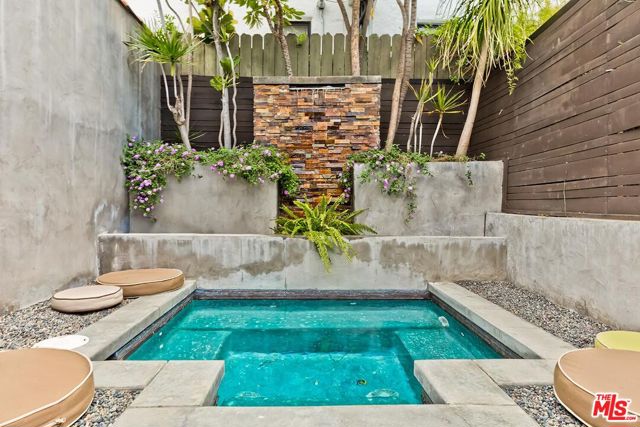 5990 Saturn Street, Los Angeles CA: https://media.crmls.org/mediaz/e8eaaabb-3482-4c08-9f02-b541eb53cdee.jpg
