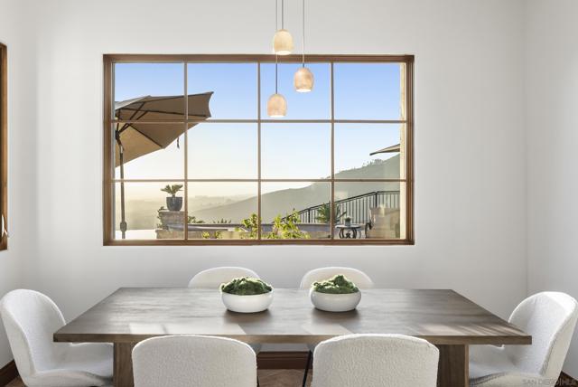 7778 Camino Sin Puente, Rancho Santa Fe CA: https://media.crmls.org/mediaz/e8eae070-873a-4a6c-ae2f-84a3fc487980.jpg