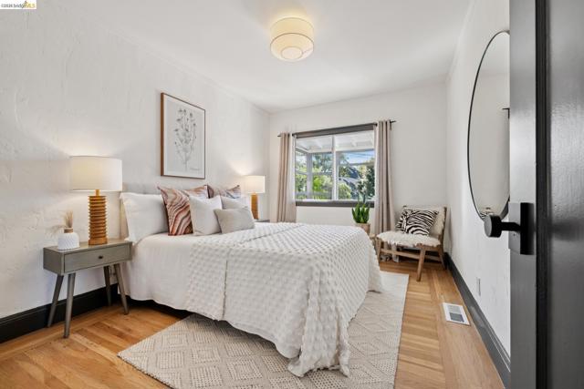 1509 Francis St, Albany CA: https://media.crmls.org/mediaz/e8eb3adc-5434-4f8a-b8fb-58a03cdb8eee.jpg