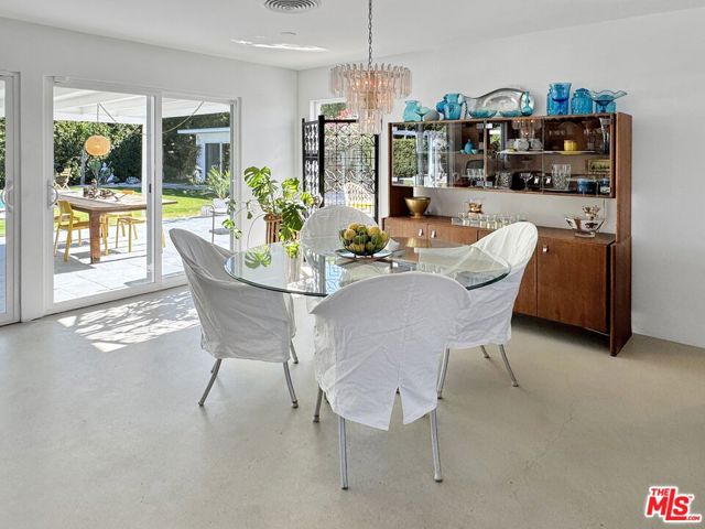 2235 E Paseo Gracia, Palm Springs CA: https://media.crmls.org/mediaz/e8eb5627-67b4-4d69-b20c-27873ffab2cc.jpg