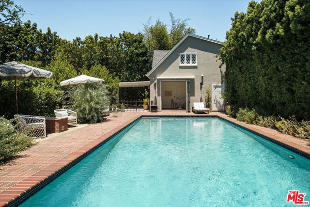 322 Lorraine Boulevard, Los Angeles CA: https://media.crmls.org/mediaz/e8eb80ec-7a64-4918-8072-49b85a3e0a82.jpg