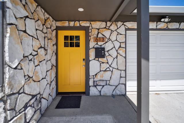613 Payne Dr, Richmond CA: https://media.crmls.org/mediaz/e8ec43c7-9582-4a9b-b1a3-bf39bf047ebd.jpg