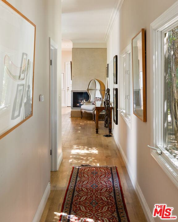 1018 N Tigertail Road, Los Angeles CA: https://media.crmls.org/mediaz/e8ec930f-f91e-4207-98ff-0b84238d5a5c.jpg