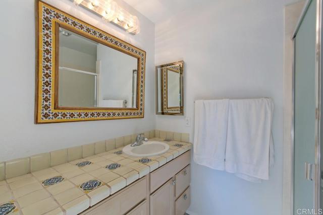 Detail Gallery Image 9 of 16 For 3272 via Alicante, La Jolla,  CA 92037 - 3 Beds | 2/1 Baths