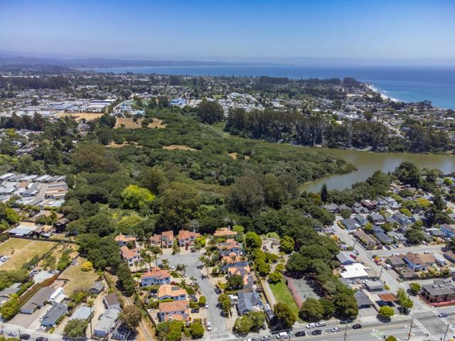 243 Harbor Beach Court, Santa Cruz CA: https://media.crmls.org/mediaz/e8ecc1d7-8a77-4950-83d9-b858bff25d48.jpg