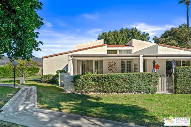 2522 N Whitewater Club Drive #D, Palm Springs, CA 92262