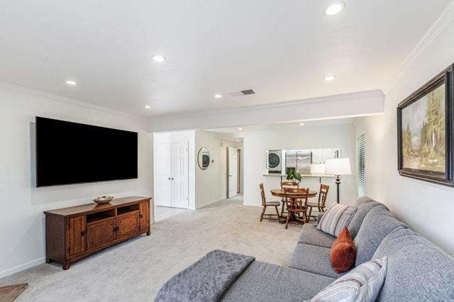 775 Williamsburg Way, Gilroy CA: https://media.crmls.org/mediaz/e8ecfef6-d642-40db-9275-1f05e1cde5d7.jpg