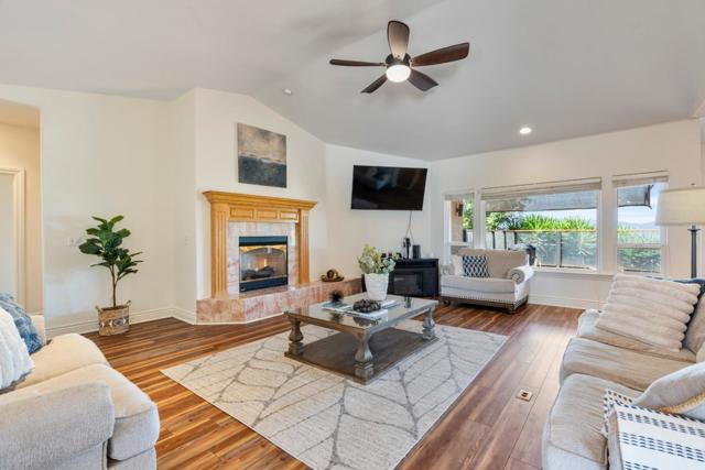 313 Taryn Court, Hollister CA: https://media.crmls.org/mediaz/e8ed179e-32a2-4841-9703-8dc2a16e629b.jpg