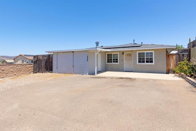 8626 Prospect Avenue, Santee CA: https://media.crmls.org/mediaz/e8eeb088-f6e1-4362-9d28-69c8cf76f6e2.jpg