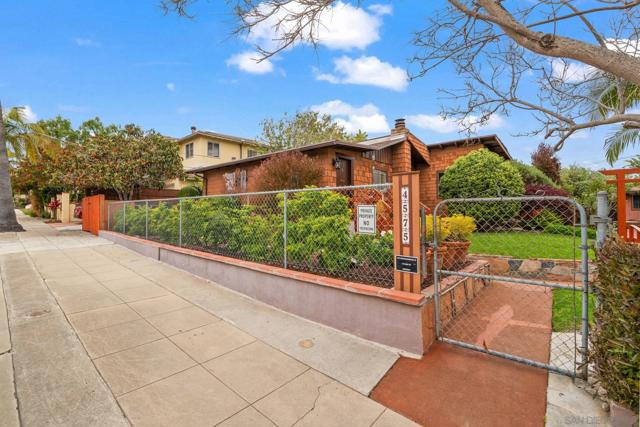 4573 4575 Massachusetts St, San Diego CA: https://media.crmls.org/mediaz/e8ef9238-450b-470c-88e9-5628b4bd2974.jpg