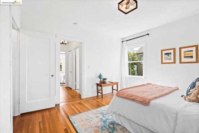 Image 31 of 54 For 3233 Ardley Ave