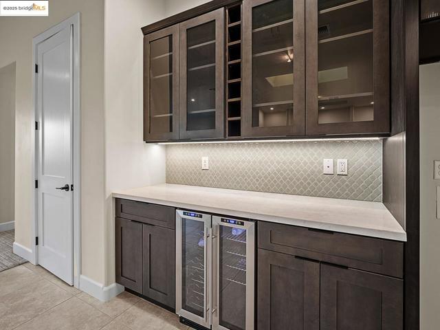 1816 Stone House LN, Lincoln CA: https://media.crmls.org/mediaz/e8f09f0c-f8f9-4001-b6bc-c3cc0bada02e.jpg