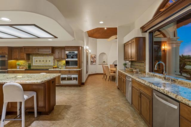345 Crest Lake Drive, Palm Desert, CA 92211