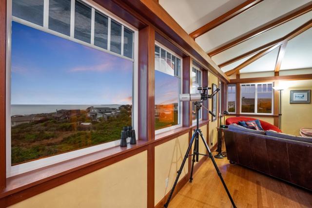 10 Maui Lane, Dillon Beach CA: https://media.crmls.org/mediaz/e8f36df3-be63-4ffb-98d1-931a2ace73b7.jpg