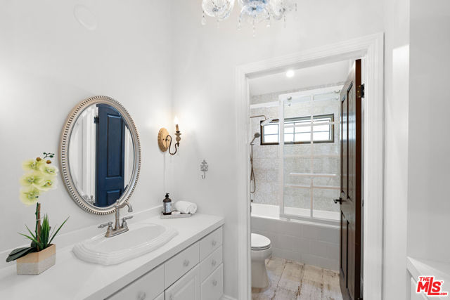 1110 N Beverly Glen Boulevard, Los Angeles CA: https://media.crmls.org/mediaz/e8f47639-c5ef-475c-ad42-96d4aab50a7b.jpg