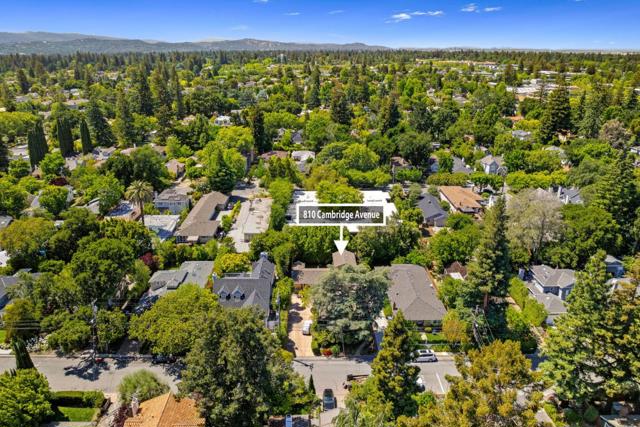 810 Cambridge Avenue, Menlo Park CA: https://media.crmls.org/mediaz/e8f4c863-a435-4957-845f-d7f402b365f9.jpg