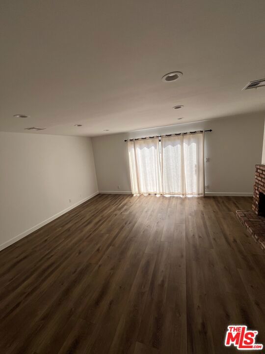 4365 Mclaughlin Avenue, Los Angeles CA: https://media.crmls.org/mediaz/e8f4f6c2-8b39-4218-86fb-b811c45623d9.jpg