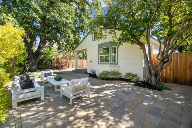 1730 Guinda Street, Palo Alto CA: https://media.crmls.org/mediaz/e8f7114c-d8aa-4f11-8fba-18dd759a94c5.jpg