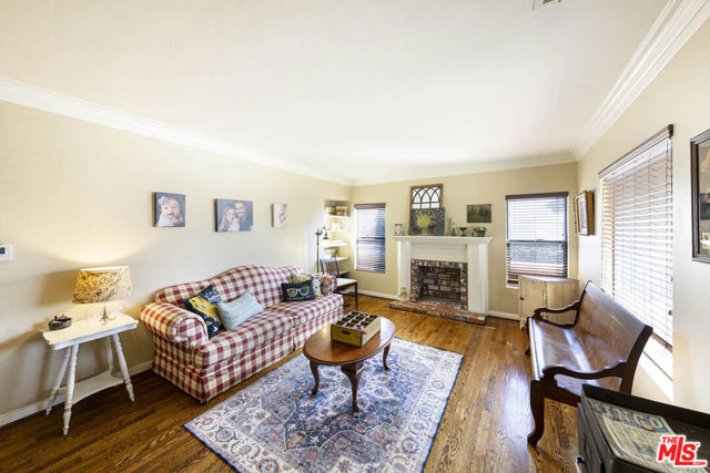 532 N San Marino Avenue, San Gabriel CA: https://media.crmls.org/mediaz/e8f895ce-8043-46d4-bbf1-ffb0e5f6e17d.jpg