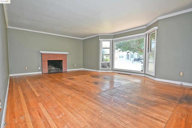 2343 Almond Ave, Concord CA: https://media.crmls.org/mediaz/e8faed88-56d3-473b-8c38-26bcbd971d1a.jpg