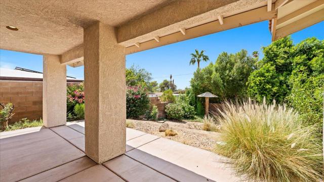 10683 Ambrosio Drive, Desert Hot Springs CA: https://media.crmls.org/mediaz/e8fafcb9-e685-4b7e-aee2-d6e8495be185.jpg
