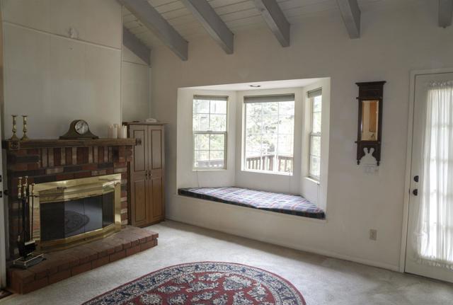 26582 Lake Forest Drive, Twin Peaks CA: https://media.crmls.org/mediaz/e8fb1249-6a9a-42ae-8d2d-5dc96a747b98.jpg