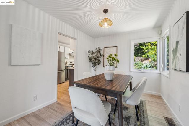 7069 Saroni Dr, Oakland CA: https://media.crmls.org/mediaz/e8fb19fa-1704-4a21-a231-f8964ed4597d.jpg
