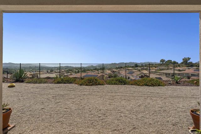 1409 Apex Place, Escondido CA: https://media.crmls.org/mediaz/e8fb54aa-6a24-4e87-9a09-fb51011146f3.jpg