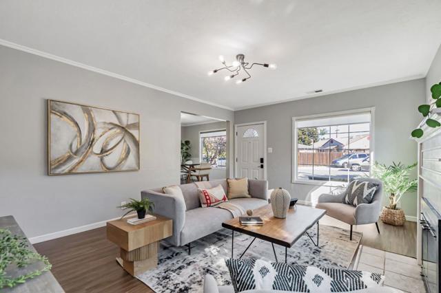 2571 Los Coches Avenue, San Jose CA: https://media.crmls.org/mediaz/e8fb5e67-529a-43a9-9cde-dad8bcff07f8.jpg