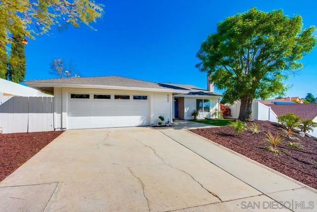 950 Funquest Dr, Fallbrook CA: https://media.crmls.org/mediaz/e8fc16a9-762b-4cbc-941c-7ce4af2b1d74.jpg
