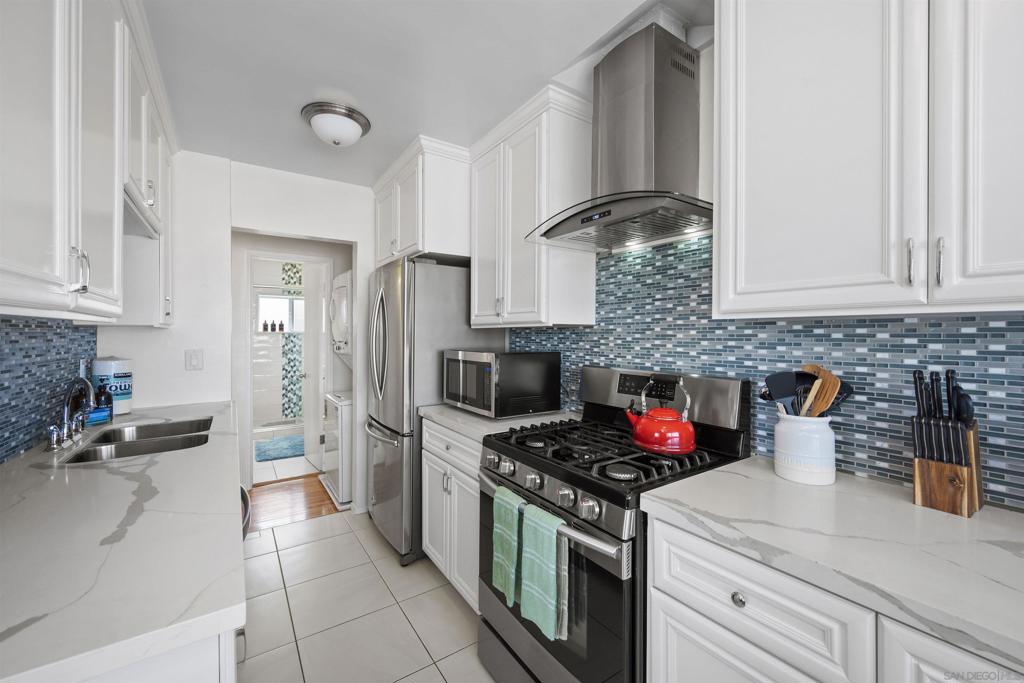 4727 Greene Street - photo 12